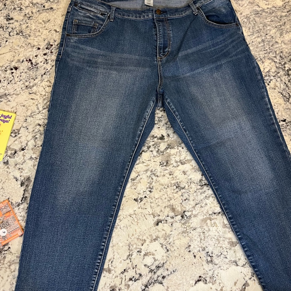 Women stretch jeans